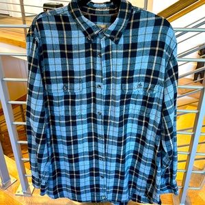 Outdoor Life XLT Gray, Black and Gold 100% Cotton, soft in EUC!